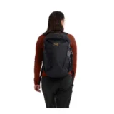 【派手じゃないのに手放せない】ARC’TERYX マンティス16 バックパック｜毎日選びたくなる静かな名作