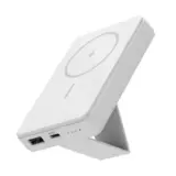 【ピタッと装着で即回復】多摩電子工業 マグネットバッテリー 5000 Premier PR-LWC01｜持ち歩きたくなる軽さとスタンドの実力