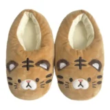 BACKYARD FAMILY キッズアニマルルームシューズ（トラ）｜ぬいぐるみみたいな可愛さ！子どもが自分から履きたくなる室内スリッパ