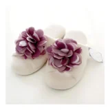 コンフォ ルームシューズ スリッパ｜足元がふわっと華やぐ、大きな花モチーフの可愛い室内履き