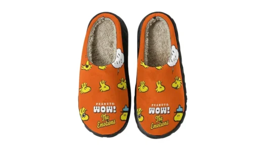 【IRUYTWQF】スヌーピー＆ウッドストックのもこもこルームシューズ｜厚底4cmで冬の足元がぬくぬく快適になるスリッパ