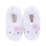 足元がふわっとかわいく整う｜丸眞 ハローキティ ルームシューズ 22〜24cm対応の魅力をやさしく紹介