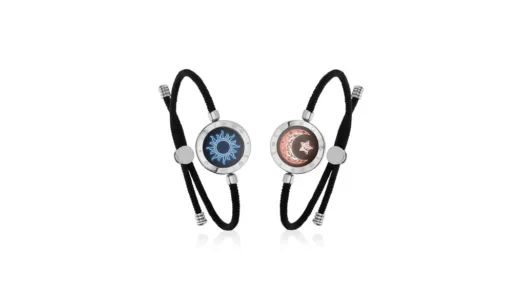 遠距離の夜に、手首がふるっと震えたら｜TOTWOO スマートブレスレット ペアで気持ちをそっと渡す