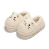 Ulogu ねこスリッパ｜冬の足元がぬくぬく癒し空間に！猫耳デザインが可愛い厚底ルームシューズ