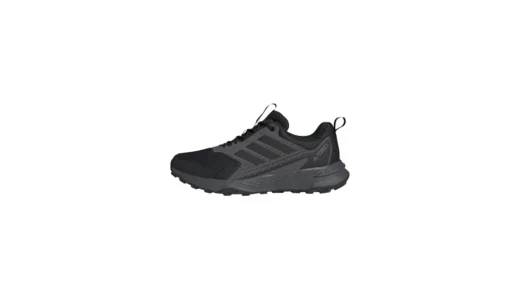 adidas トレースファインダー NJZ71｜街も外遊びも軽やかに歩ける一足