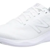 new balance ME432は通学にも普段履きにも強い？軽さがクセになる白スニーカー
