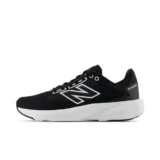 new balance W413は歩きやすい？軽やかに毎日履ける一足